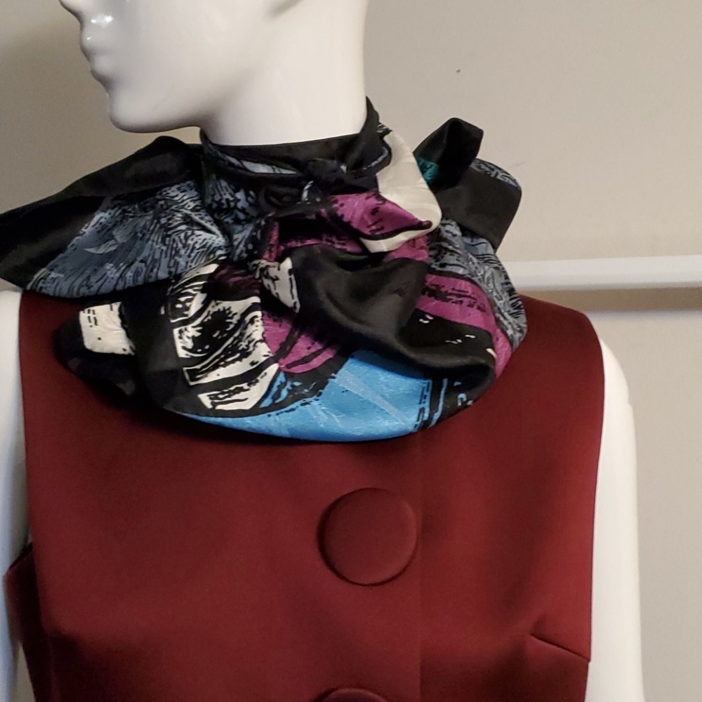 Picasso Scarf - Picture 12 of 12
